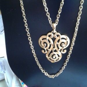 TRIFARI vintage gold plated georgously designed necklace